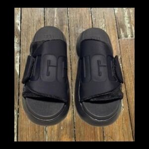 Ugg foam cloud slides ladies 6.5 in size color black